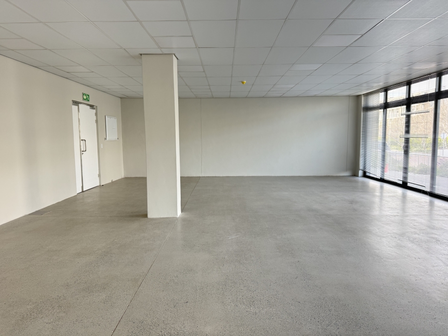To Let Commercial Property for Rent in Paardevlei Western Cape
